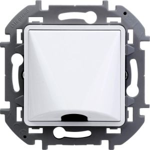 Вывод кабеля Inspiria с зажимом для крепления бел. IEK 673890